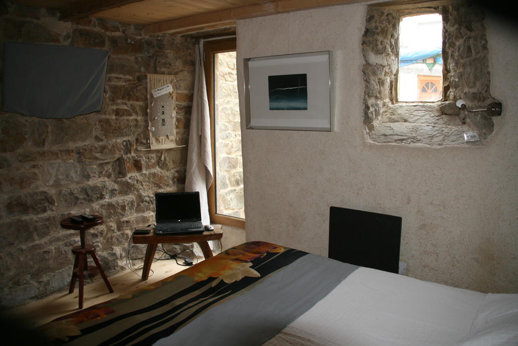 Le Magasin A Sel Bed & Breakfast Crozon Oda fotoğraf